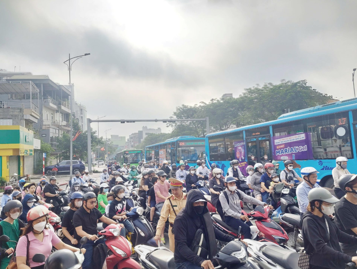 Kiểm soát khí thải phương tiện: Cần tạo thuận lợi cho người dân và doanh nghiệp